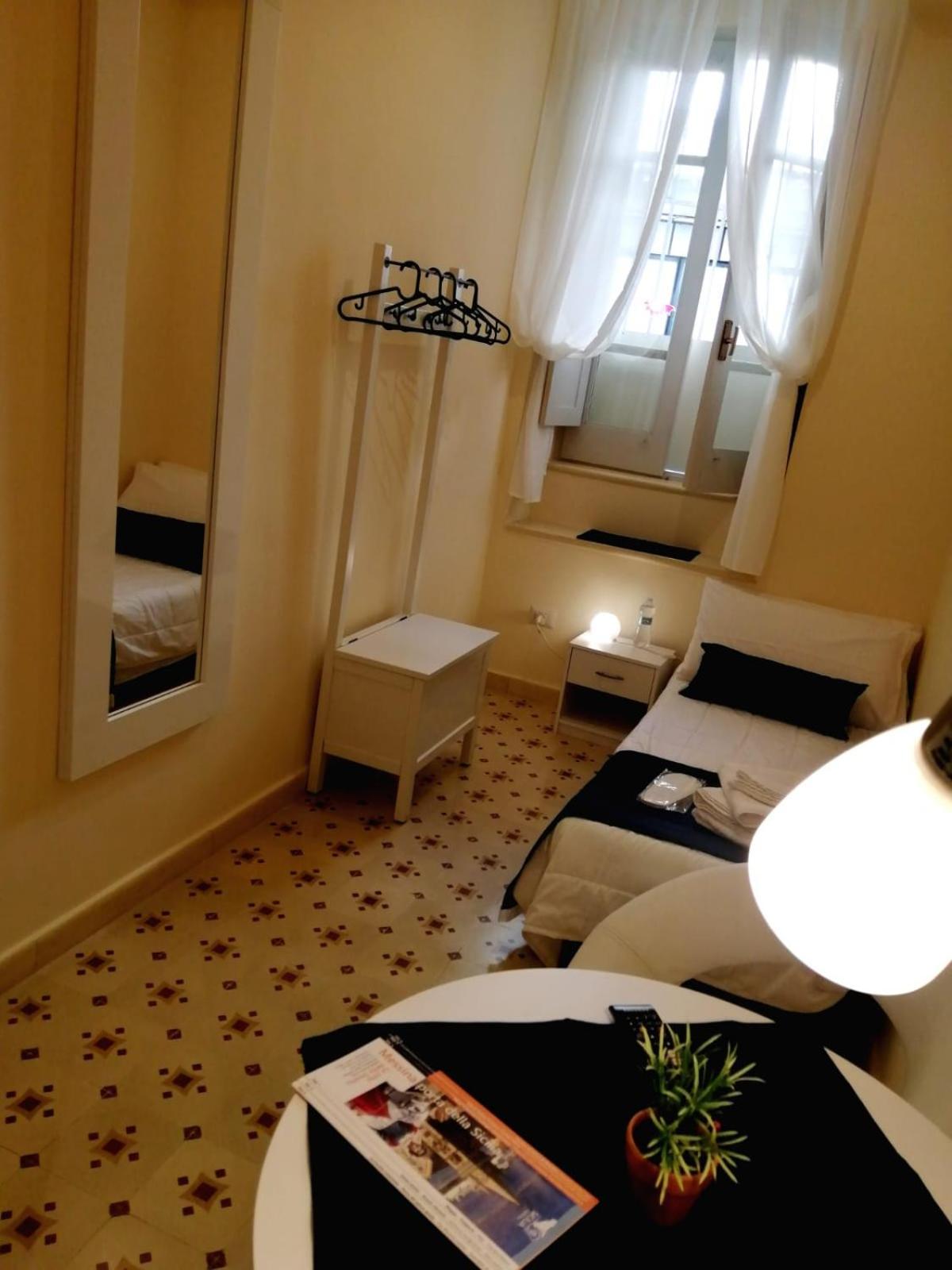 Suleima B&B Messina Centro Δωμάτιο φωτογραφία